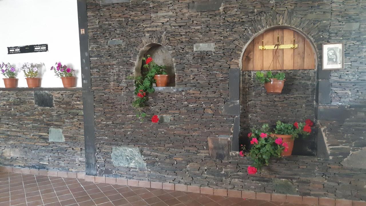 Hotel Rocky Island Kazbegi Exterior foto