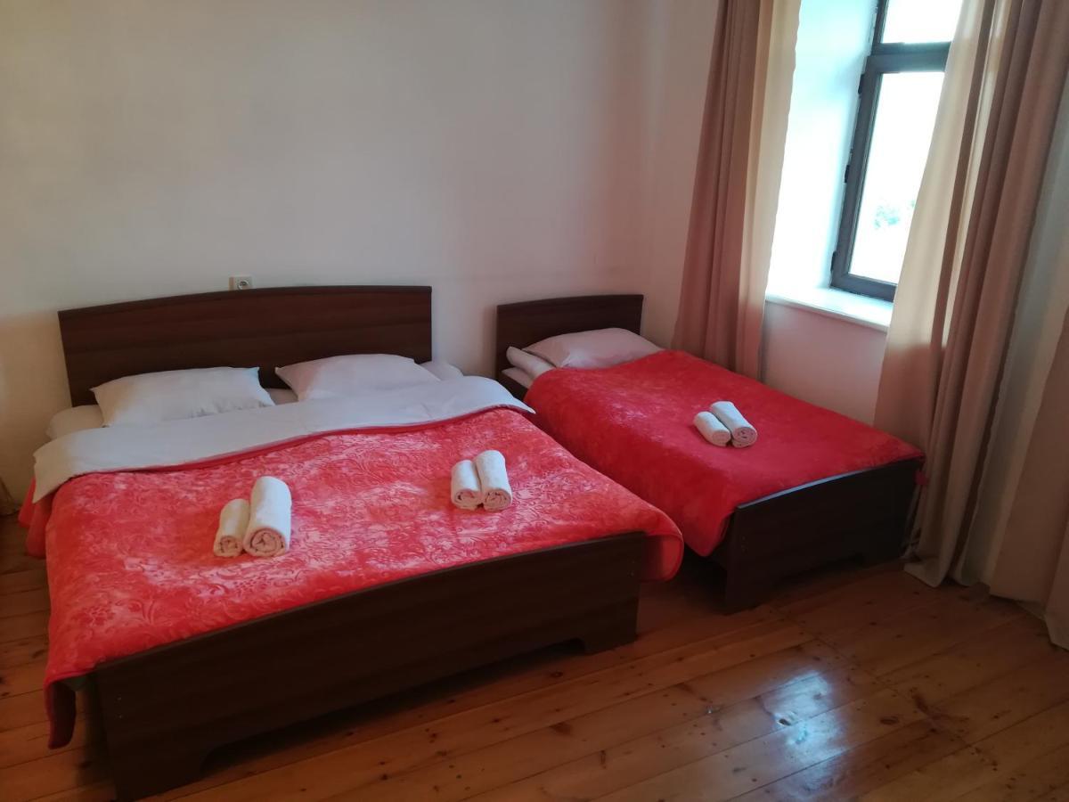 Hotel Rocky Island Kazbegi Exterior foto